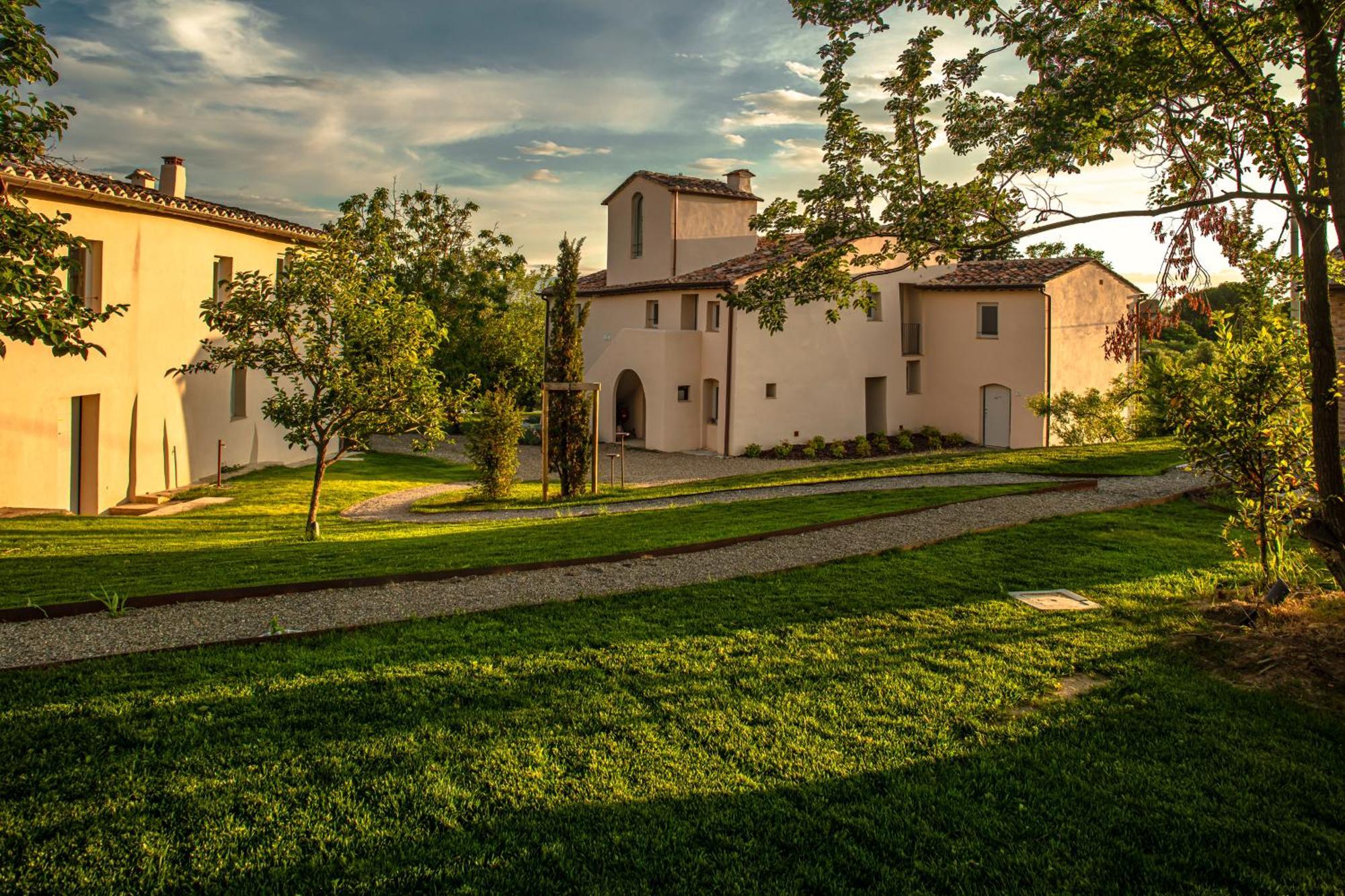 مبيت وإفطار تْشيرتالدو Relais Borgo Elissa المظهر الخارجي الصورة
