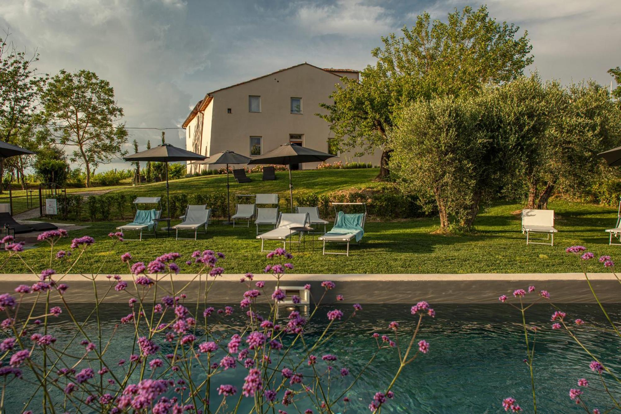 مبيت وإفطار تْشيرتالدو Relais Borgo Elissa المظهر الخارجي الصورة